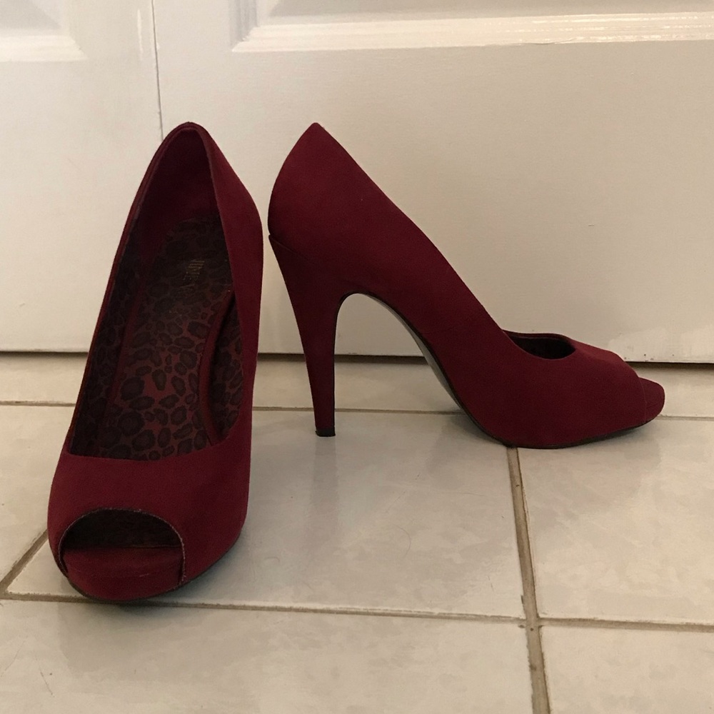 Nine West red heels (open toe)